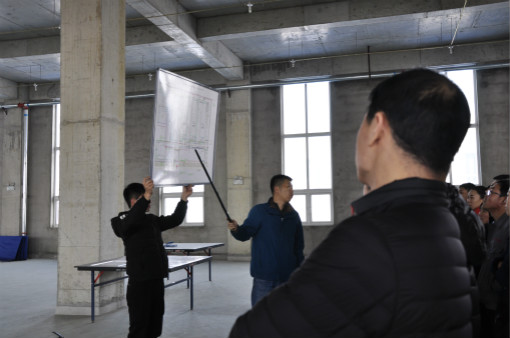 紙罐定製廠家開展消防演練2 紙(zhǐ)罐定(dìng)製廠(chǎng)家開展消防演練(liàn)2