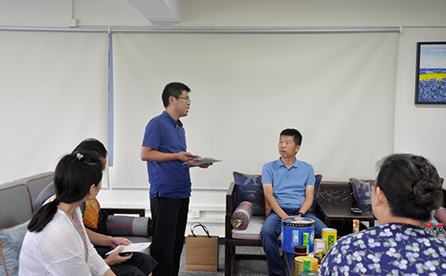 各企業家分享 各(gè)企業家分享