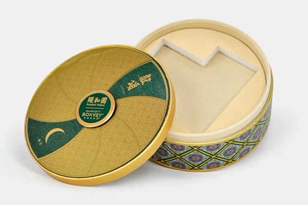 圓（yuán）形禮（lǐ）盒包（bāo）裝