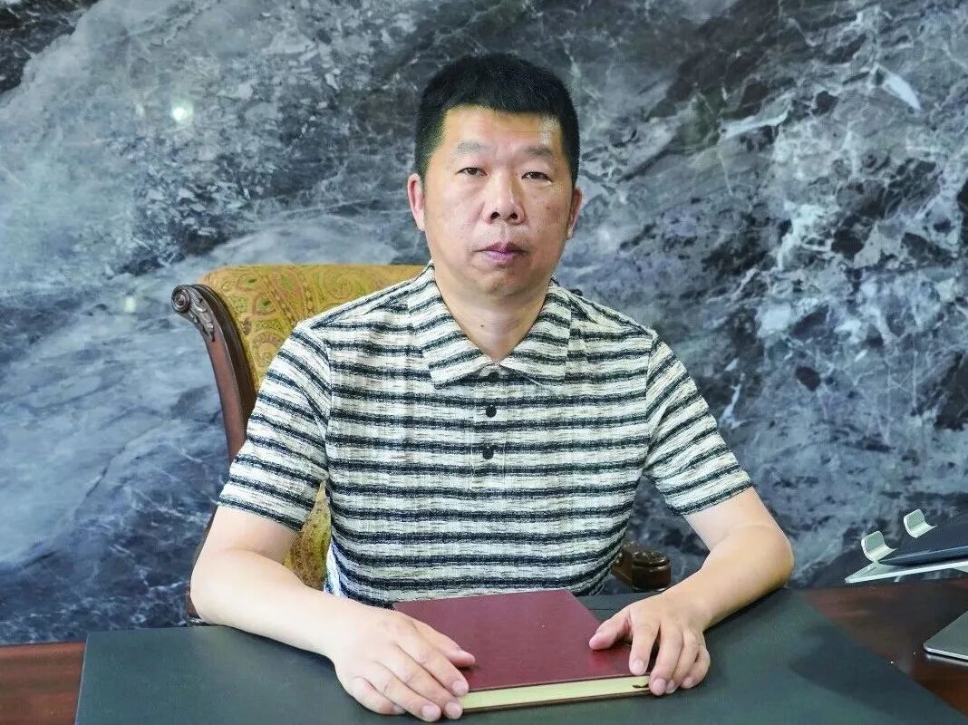 91香蕉视频美包裝製品有限公司總經理楊海濤 91香蕉视频美包裝製品有限公司總經理(lǐ)楊海(hǎi)濤
